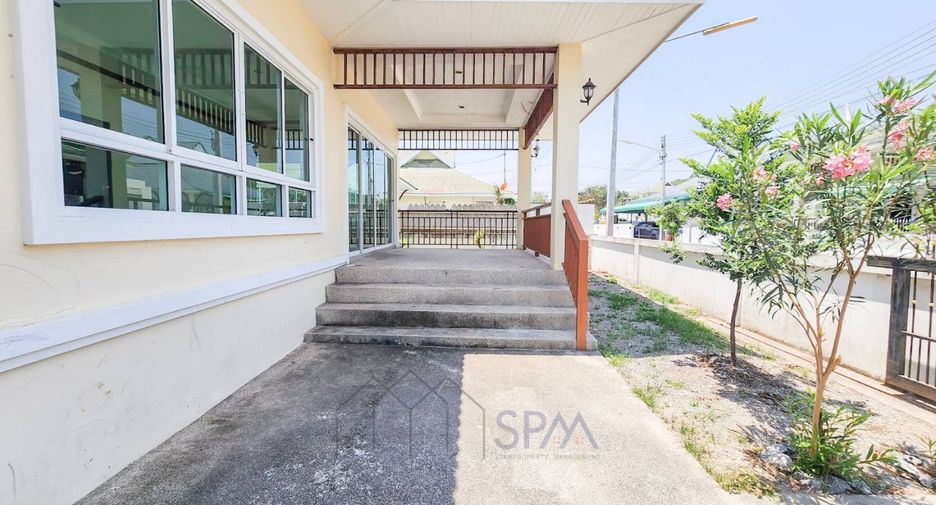 For sale 3 bedrooms villa in Hua Hin, Prachuap Khiri Khan