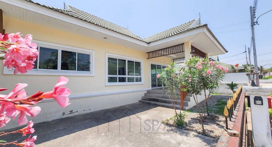 For sale 3 bedrooms villa in Hua Hin, Prachuap Khiri Khan