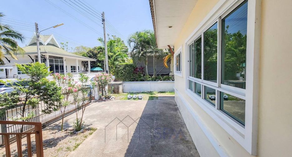 For sale 3 bedrooms villa in Hua Hin, Prachuap Khiri Khan