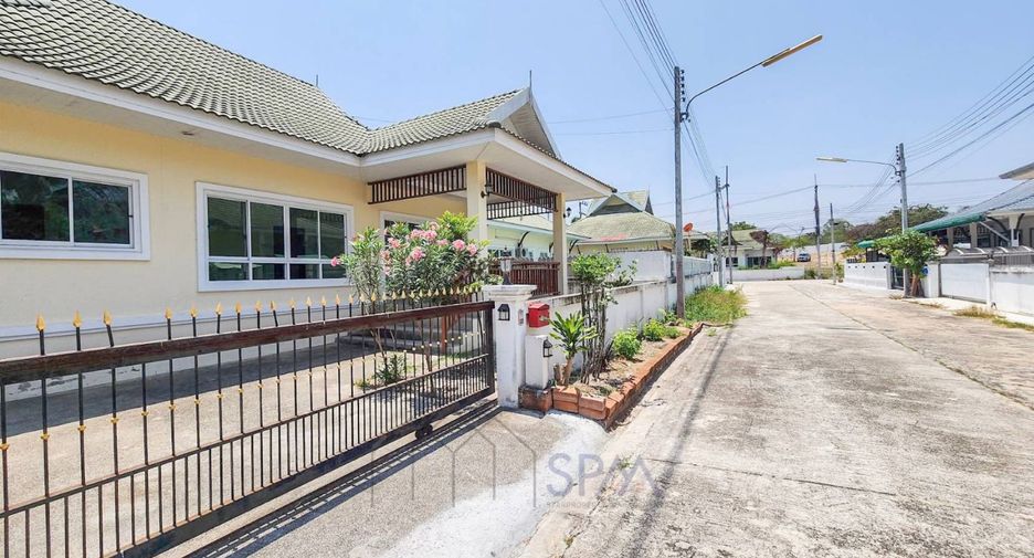 For sale 3 bedrooms villa in Hua Hin, Prachuap Khiri Khan