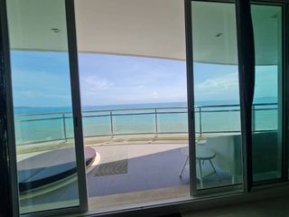 For rent 3 bedrooms condo in Bang Lamung, Chonburi