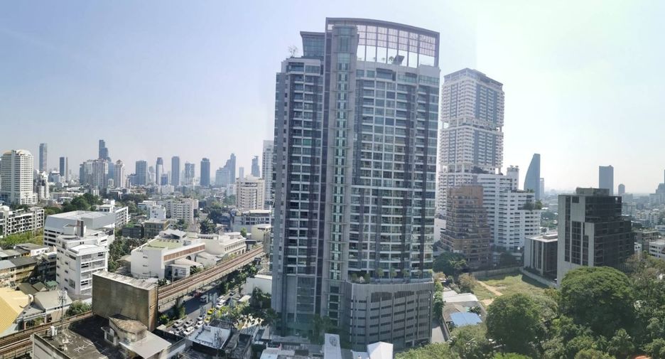 For sale 2 bedrooms condo in Khlong Toei, Bangkok