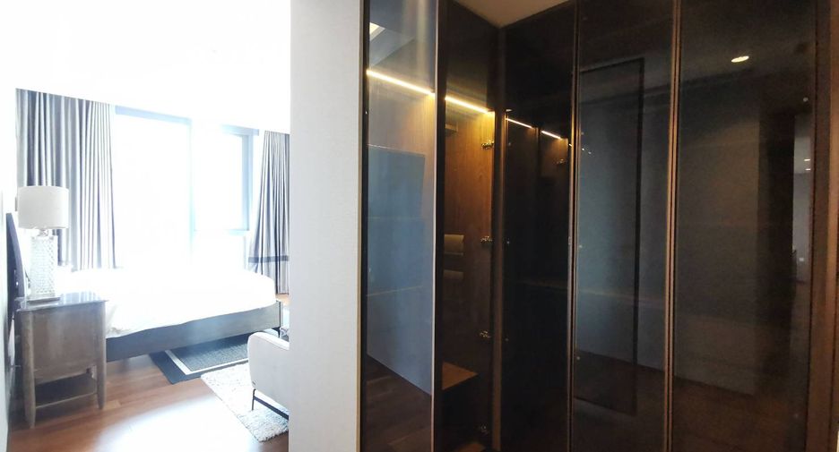 For sale 2 bedrooms condo in Khlong Toei, Bangkok