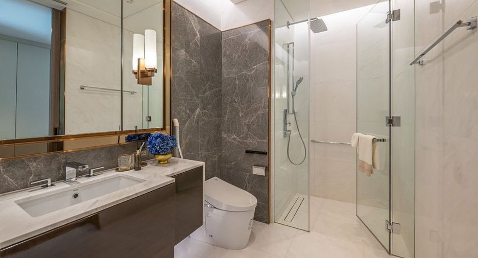 For rent 1 bed condo in Pathum Wan, Bangkok