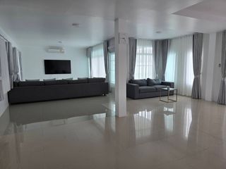 For rent 3 bedrooms villa in San Kamphaeng, Chiang Mai