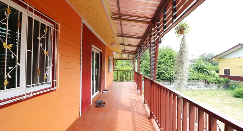 For sale 6 bedrooms house in Mueang Kalasin, Kalasin