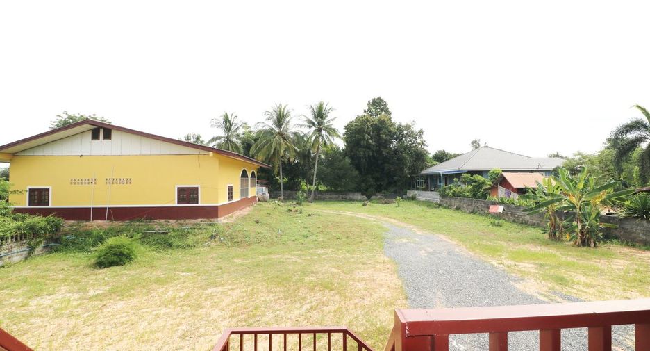 For sale 6 bedrooms house in Mueang Kalasin, Kalasin