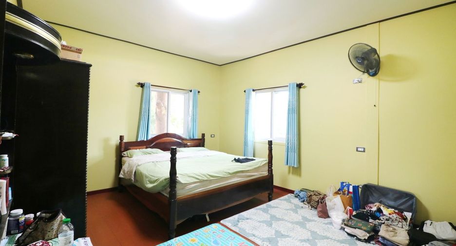 For sale 6 bedrooms house in Mueang Kalasin, Kalasin