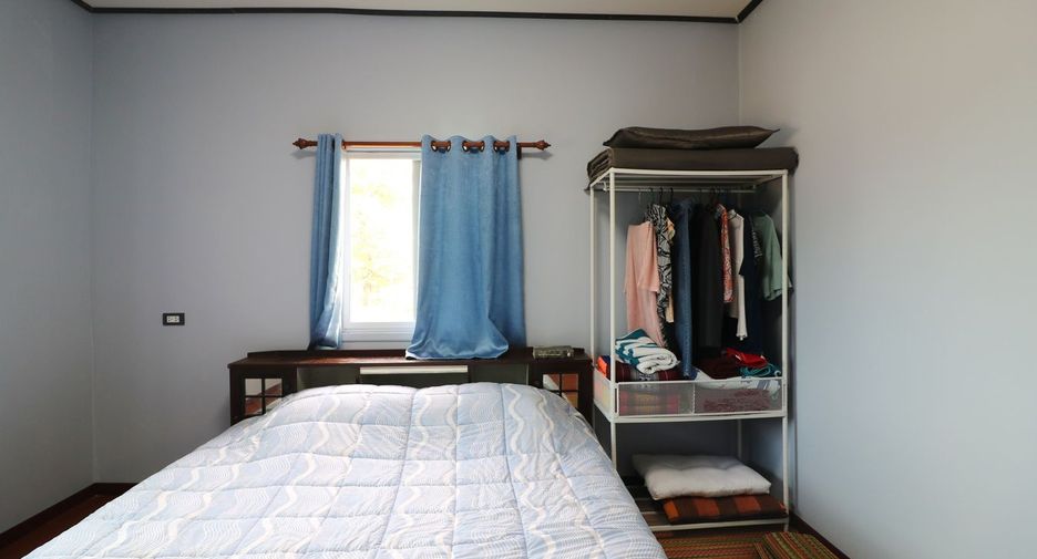 For sale 6 bedrooms house in Mueang Kalasin, Kalasin