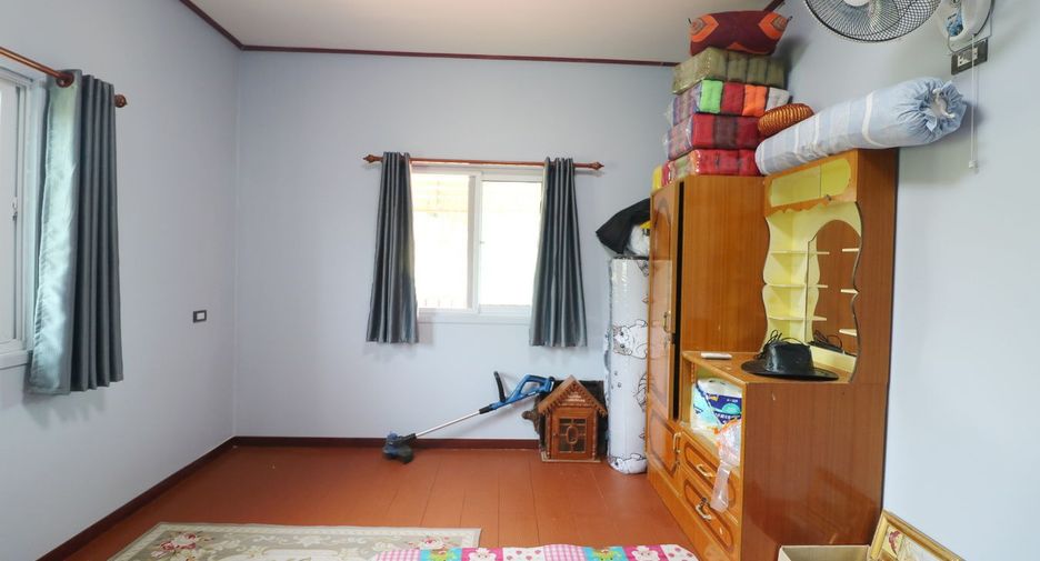 For sale 6 bedrooms house in Mueang Kalasin, Kalasin
