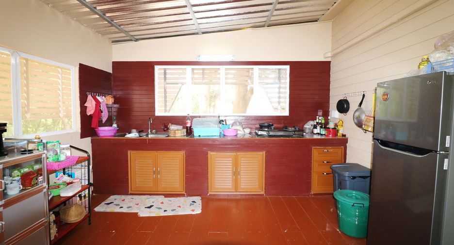 For sale 6 bedrooms house in Mueang Kalasin, Kalasin