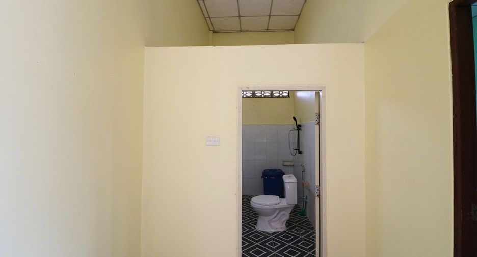 For sale 6 bedrooms house in Mueang Kalasin, Kalasin