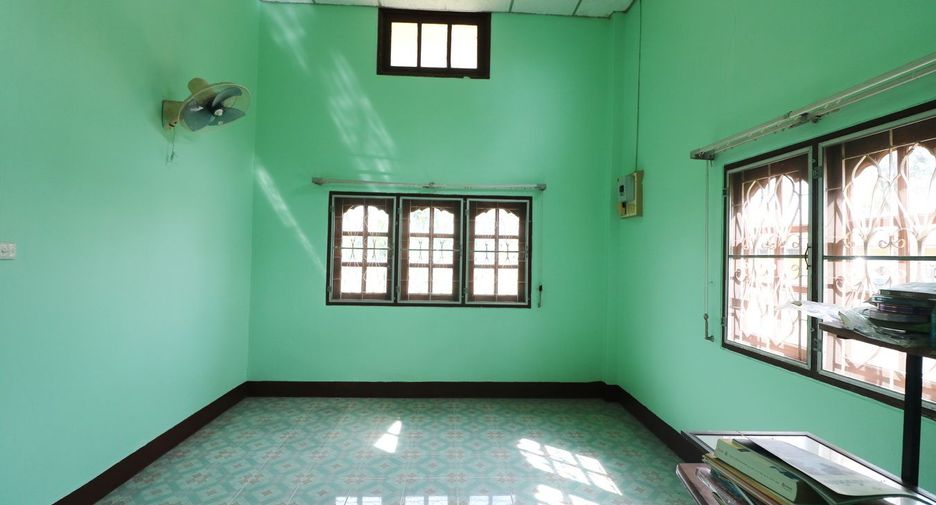 For sale 6 bedrooms house in Mueang Kalasin, Kalasin