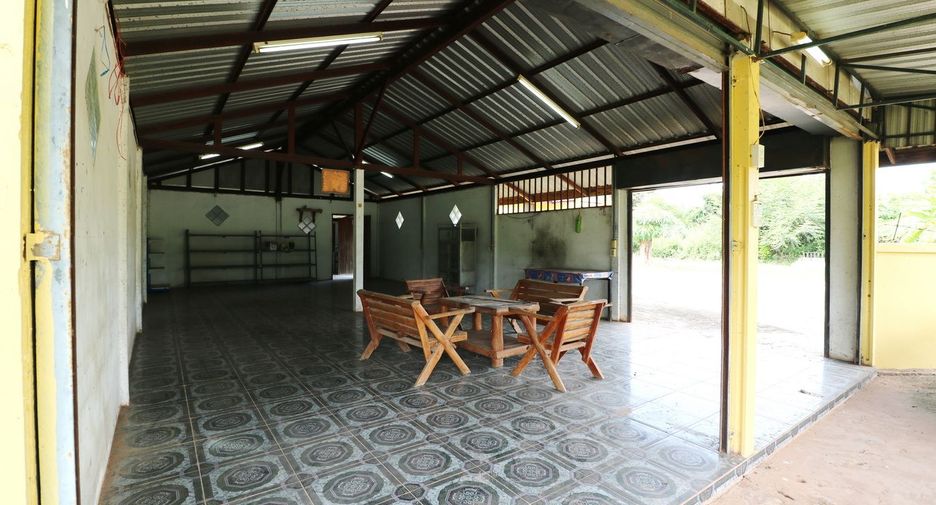 For sale 6 bedrooms house in Mueang Kalasin, Kalasin