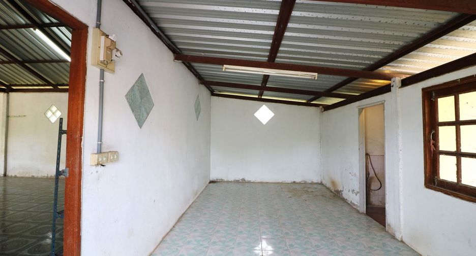 For sale 6 bedrooms house in Mueang Kalasin, Kalasin