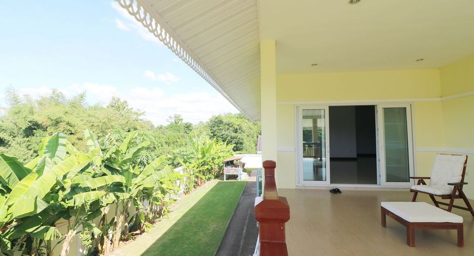 For sale 5 bed house in Kumphawapi, Udon Thani