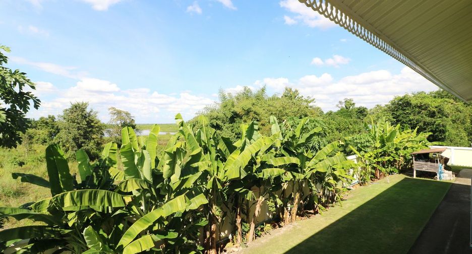 For sale 5 bed house in Kumphawapi, Udon Thani