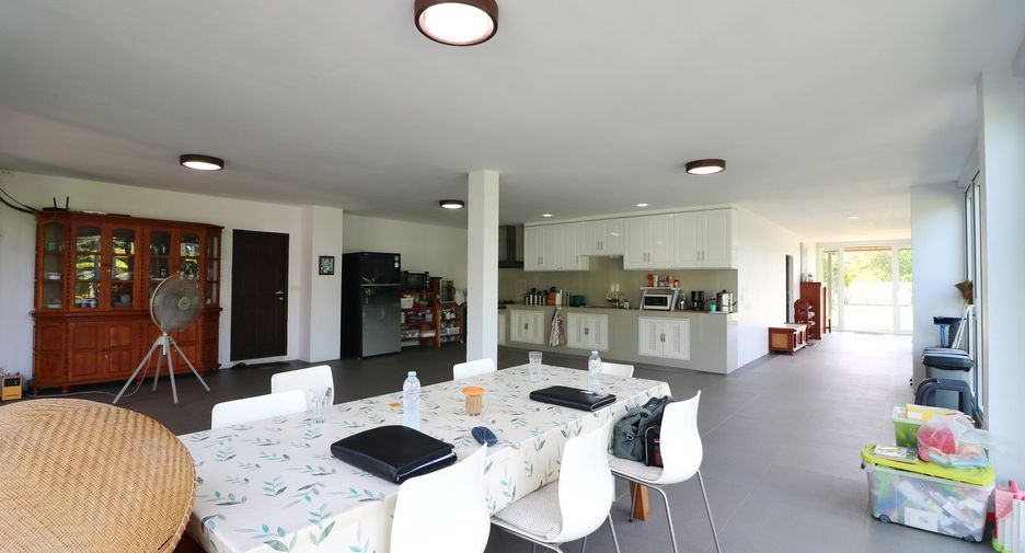 For sale 5 bed house in Kumphawapi, Udon Thani