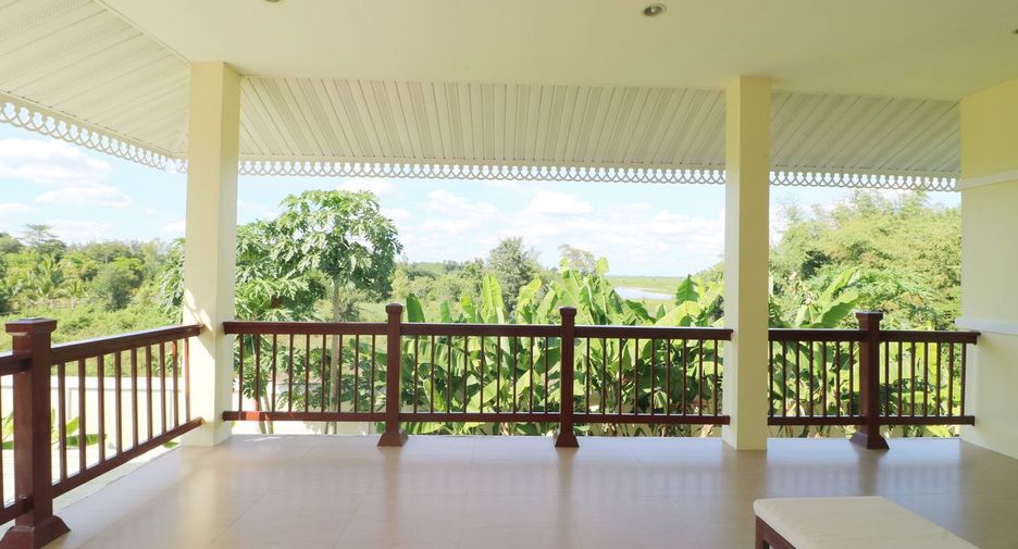 For sale 5 bed house in Kumphawapi, Udon Thani