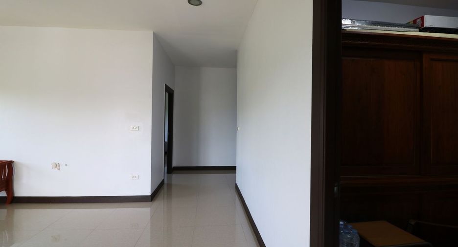For sale 5 bed house in Kumphawapi, Udon Thani