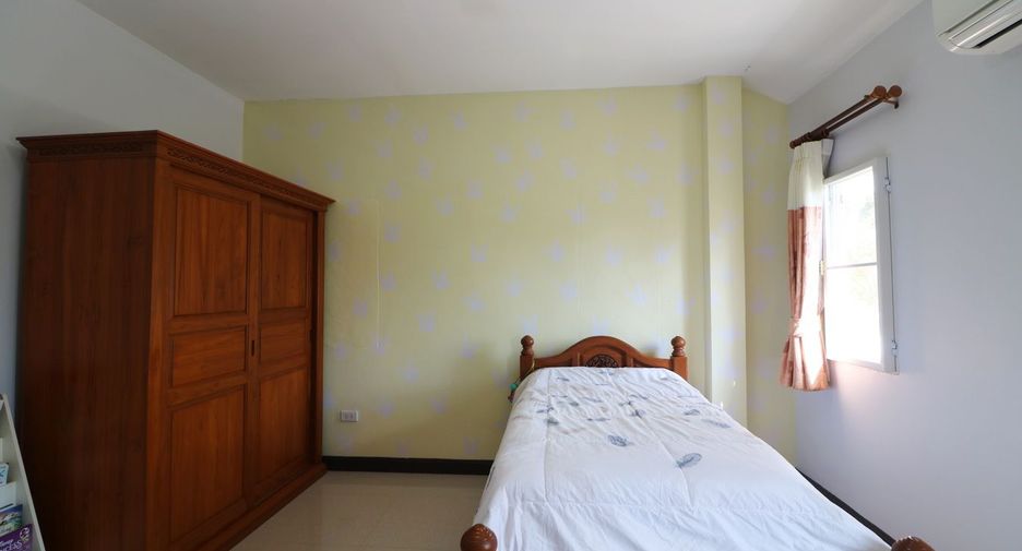 For sale 5 bed house in Kumphawapi, Udon Thani
