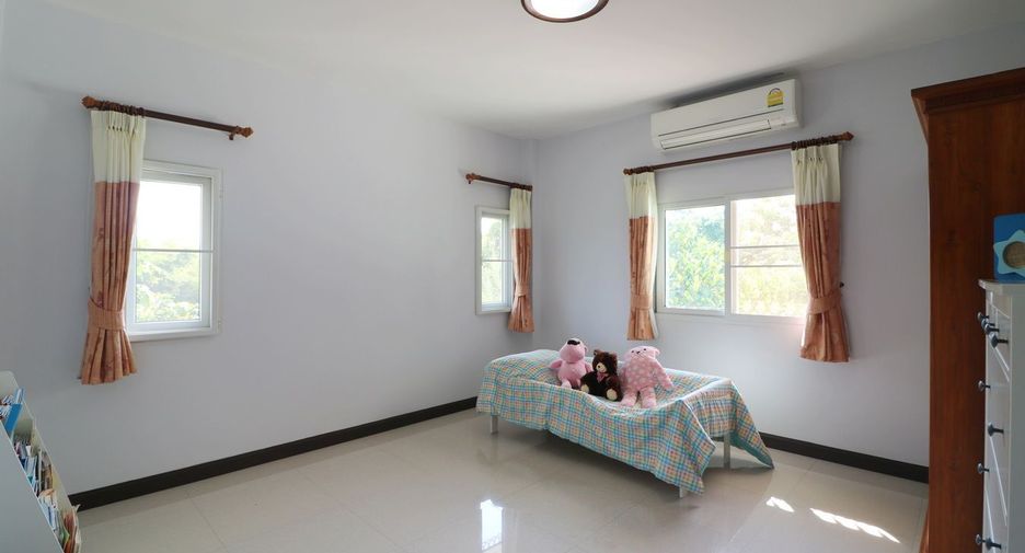 For sale 5 bed house in Kumphawapi, Udon Thani