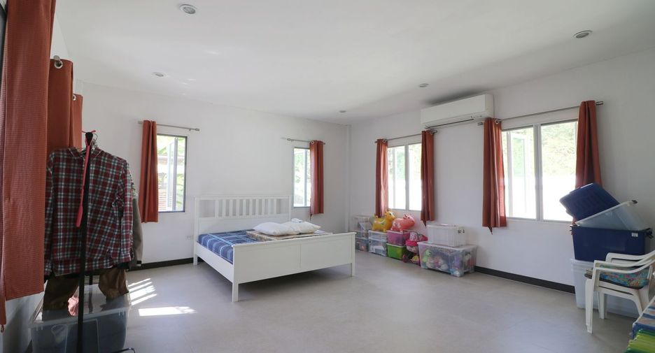 For sale 5 bed house in Kumphawapi, Udon Thani