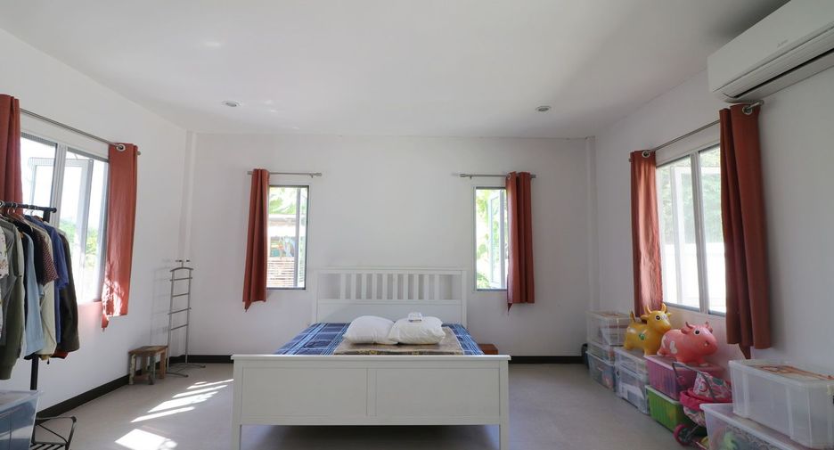 For sale 5 bed house in Kumphawapi, Udon Thani