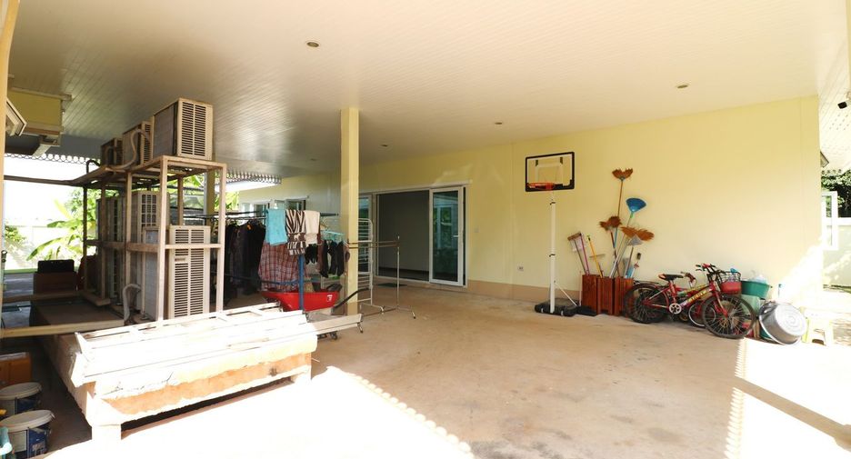 For sale 5 bed house in Kumphawapi, Udon Thani