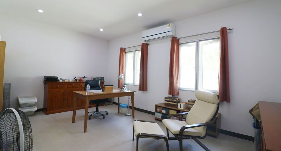 For sale 5 bed house in Kumphawapi, Udon Thani