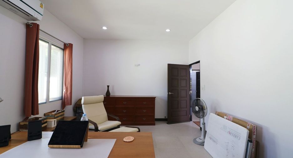 For sale 5 bed house in Kumphawapi, Udon Thani