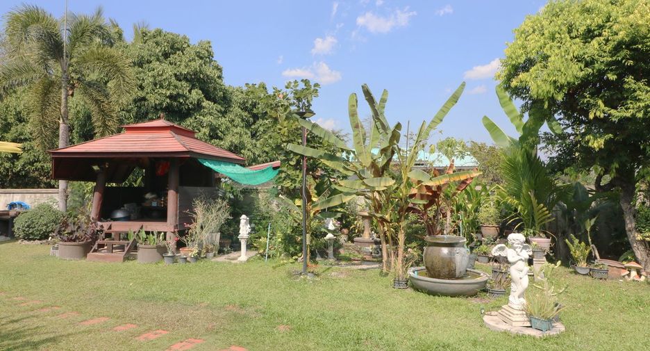 For sale 4 bed house in Phen, Udon Thani