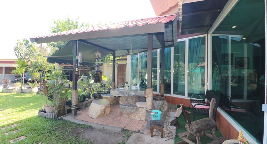 For sale 4 bed house in Phen, Udon Thani