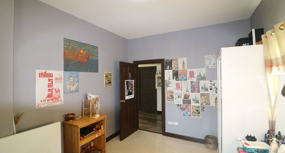 For sale 4 bed house in Phen, Udon Thani