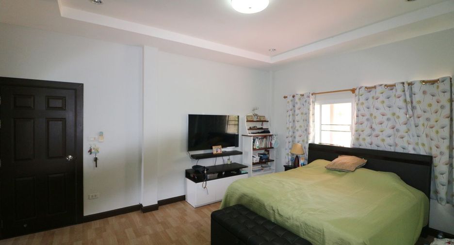 For sale 4 bed house in Phen, Udon Thani