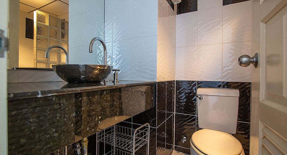 For sale 1 bed condo in Hua Hin, Prachuap Khiri Khan