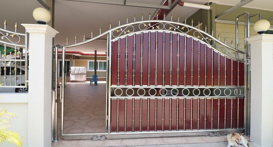 For sale 4 bedrooms house in Lam Plai Mat, Buriram