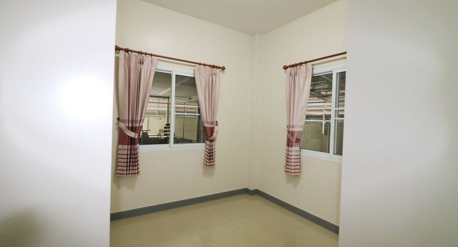 For sale 4 bedrooms house in Lam Plai Mat, Buriram
