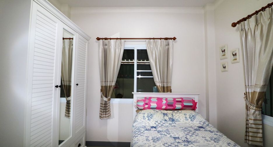 For sale 4 bedrooms house in Lam Plai Mat, Buriram