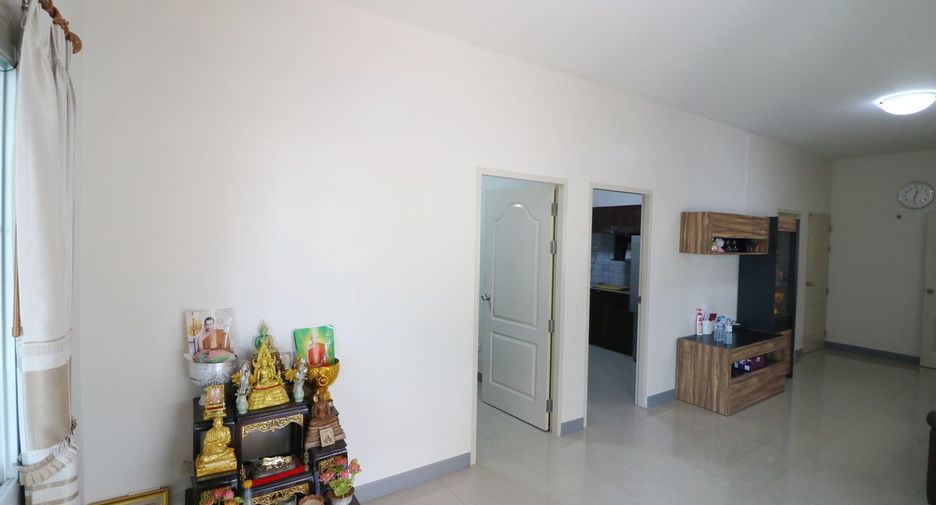 For sale 4 bedrooms house in Lam Plai Mat, Buriram