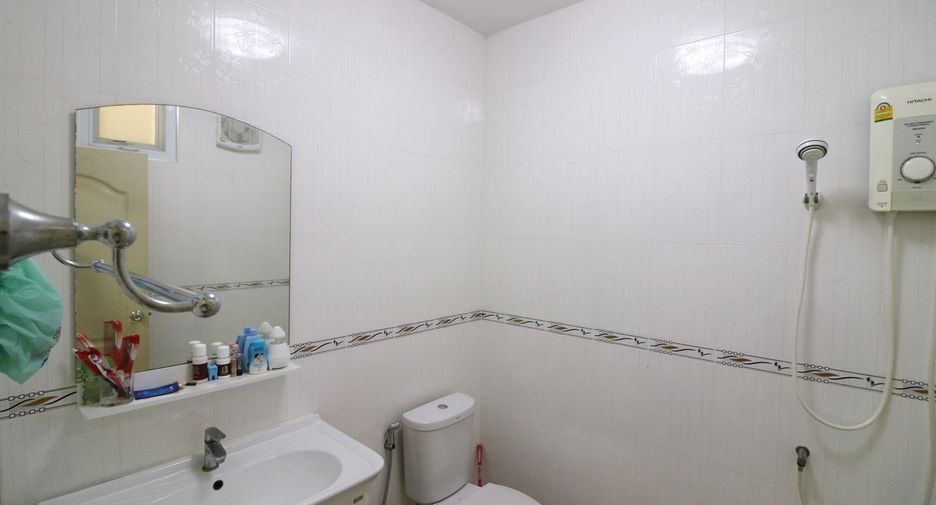 For sale 4 bedrooms house in Lam Plai Mat, Buriram