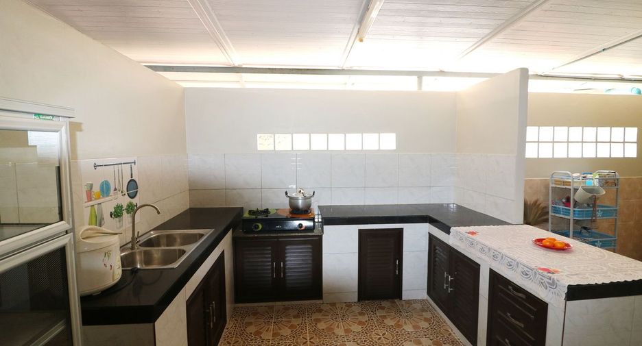 For sale 4 bedrooms house in Lam Plai Mat, Buriram