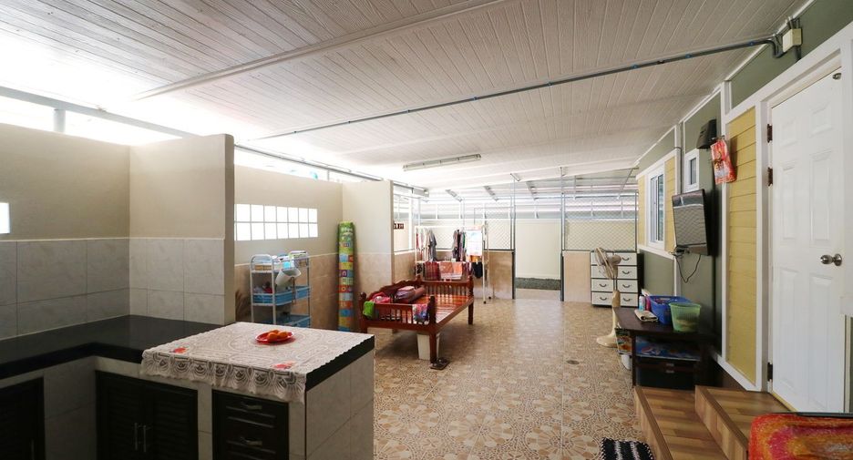 For sale 4 bedrooms house in Lam Plai Mat, Buriram