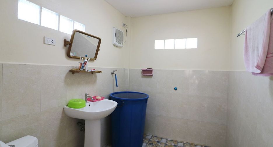For sale 4 bedrooms house in Lam Plai Mat, Buriram