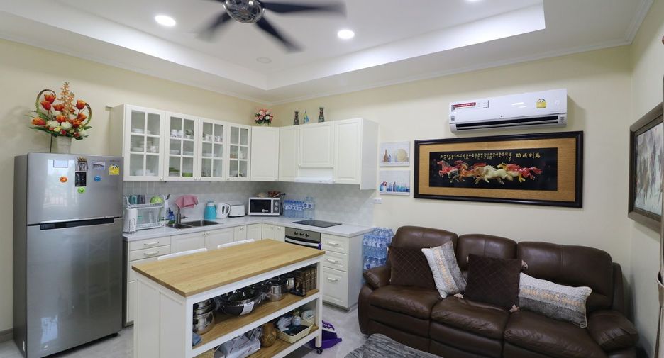 For sale 4 bedrooms house in Lam Plai Mat, Buriram