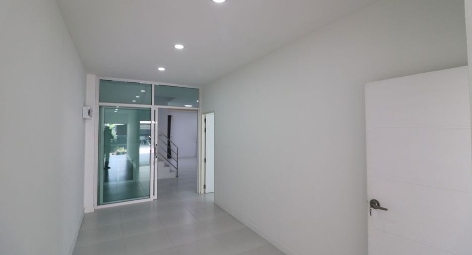 For sale 4 bedrooms house in Chum Phae, Khon Kaen