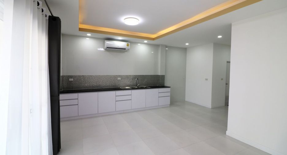 For sale 4 bedrooms house in Chum Phae, Khon Kaen
