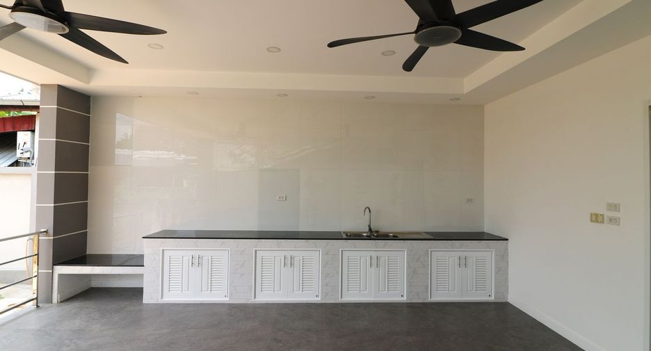 For sale 4 bedrooms house in Chum Phae, Khon Kaen