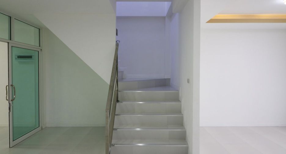 For sale 4 bedrooms house in Chum Phae, Khon Kaen