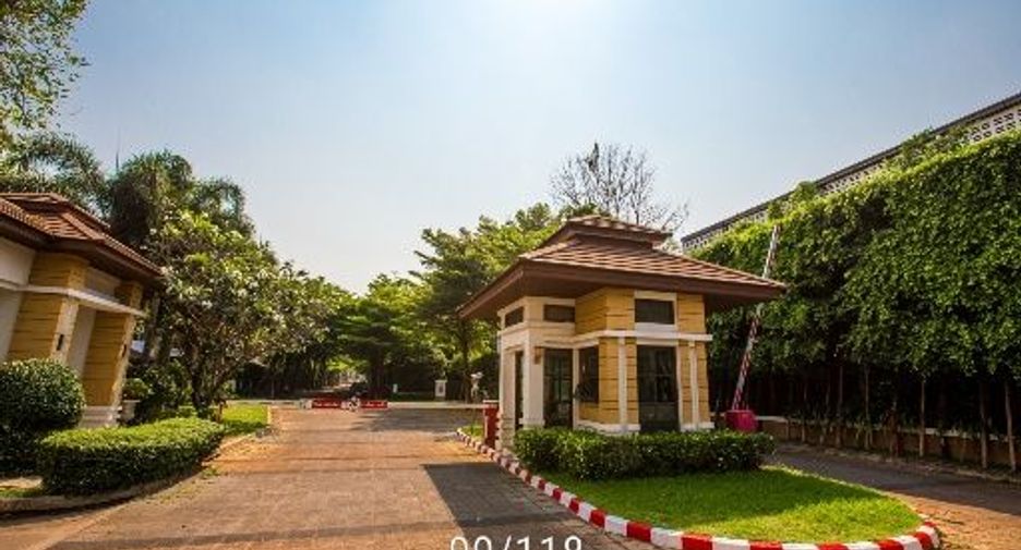 For sale 3 bed house in Mueang Udon Thani, Udon Thani